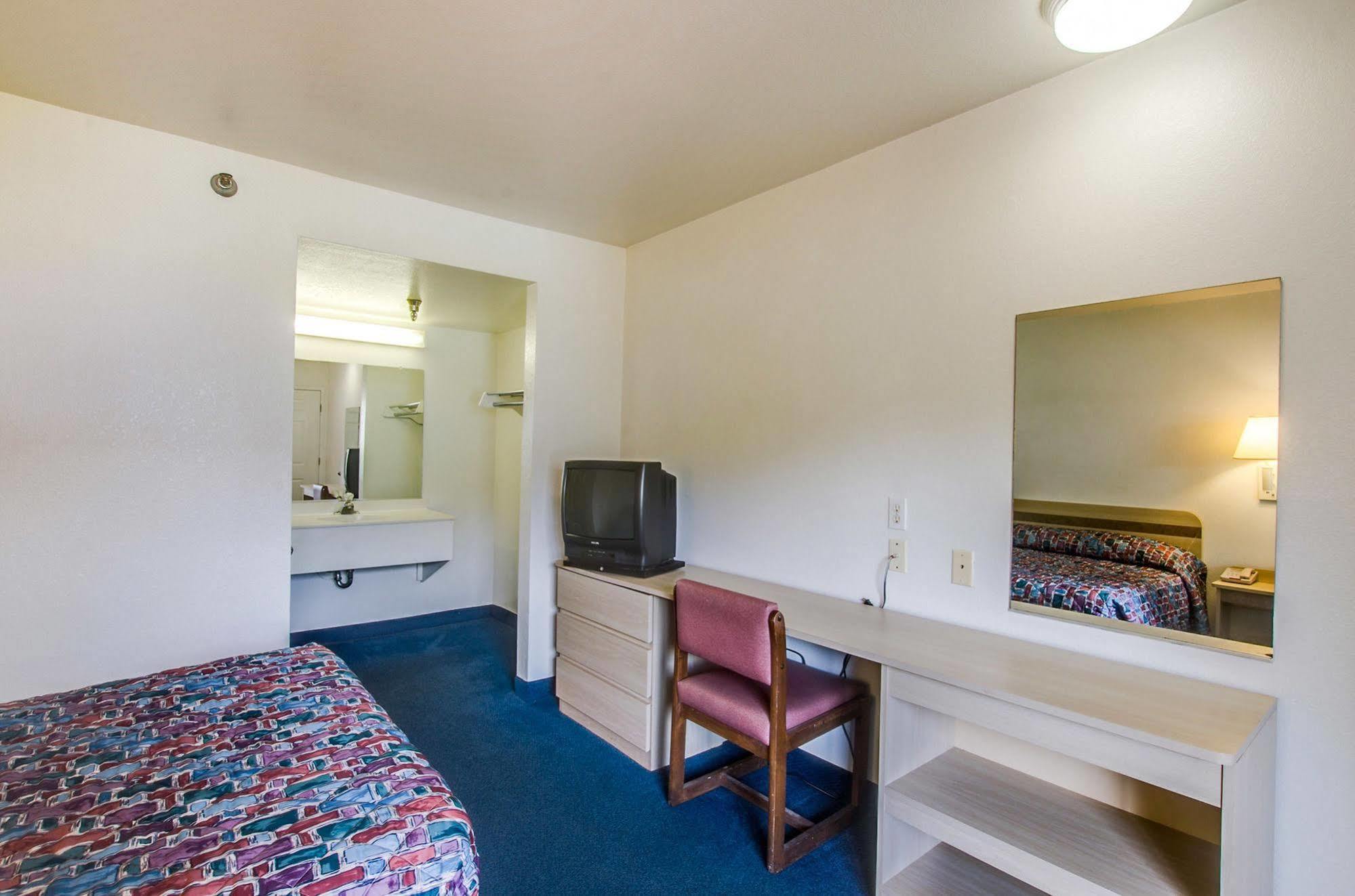 Red Roof Inn Spartanburg - I-85 Екстер'єр фото